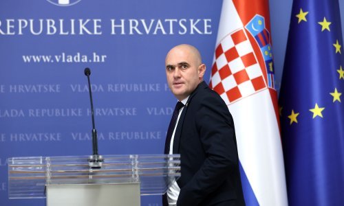 Dabro: 'Vi ne znate što je cajka, a što sevdah, nije to isto. Hoću li sad biti u novinama?'