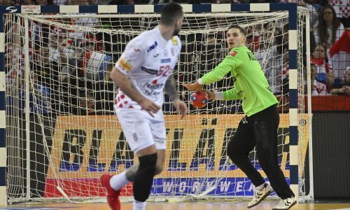 Čudesni Dominik Kuzmanović; pogledajte kako je obranom i golom digao Arenu na noge