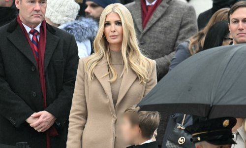 Poznato je da ima stila, ali ovim kaputom Ivanka Trump nadmašila je sva očekivanja