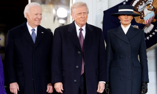 Susret u Bijeloj kući: Melania stigla praznih ruku, a Trump rekao Bidenu da 'šuti'