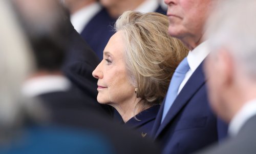 Hillary Clinton: Trump pokušava prisiliti Ukrajinu na predaju. To je sramotno!