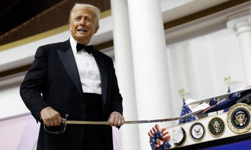 Trump na stolu pronašao Bidenovo pismo: 'To je vrlo lijepo'