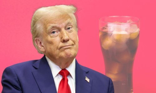 Na njegovom radnom stolu: Trump vratio crveni gumb za dijetalnu colu u Ovalni ured