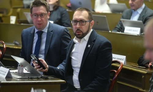 Tomašević odgovorio Peteku: Cijena ugradnje polupodzemnih spremnika nije ista kao prije tri godine