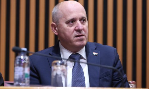 HDZ hvali vraćanje nekretnina sindikatima, SDP se pita je li to otupljivanje njihovih oštrica