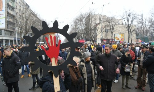 Studenti u Srbiji pozivaju na opći štrajk, pridružuje se sve više ljudi, sindikati podijeljeni