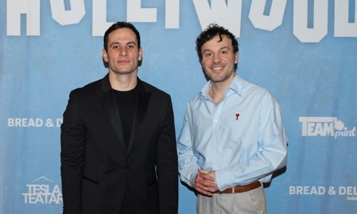 U publici supruga i tata: Zvijezda 'Kumova' oduševio u komediji nastaloj po istinitim događajima