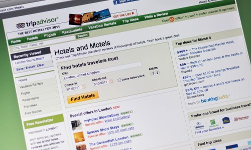 Italija zaratila s recenzentima na booking platformama: zakonom zabranjuje lažne kritike
