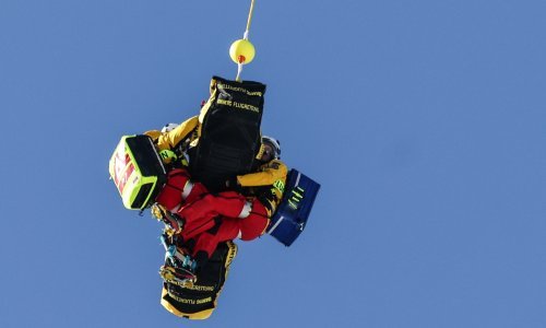 Strašni padovi u Kitzbühelu, po dvojicu došao helikopter