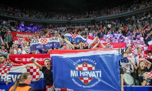 Nijemci oduševljeni Arenom. 'Kako će Sigurdsson sad u Njemačku?'