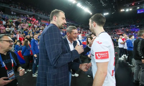 Džomba napravio šou: Netko ne mijenja čarape, netko se ne tušira, mi se ljubimo