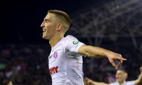 Poslušajte reakciju Hajdukovog komentatora na poništeni gol: 'Ljudi oko nas ne vjeruju...'