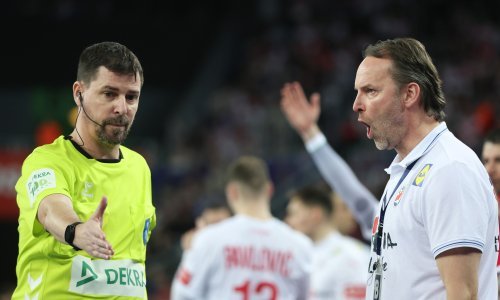 Evo kako je izbornik Sigurdsson reagirao na odluku o promjeni termina utakmice s Mađarima