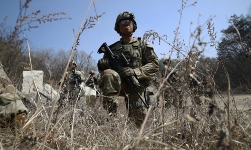 Sjevernokorejski vojnici nose jeziv križ, a sve kako bi se sakrili unutarnji problemi Rusije