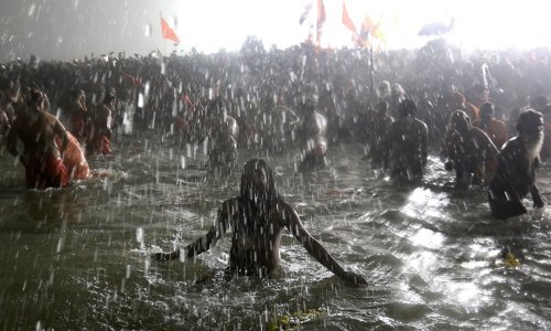 Najmanje 15 mrtvih u stampedu na masovnom hinduističkom hodočašću Kumbh Mela