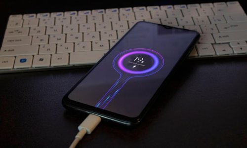 Punite li mobitel krivo? Stručnjaci imaju specifične preporuke i savjete