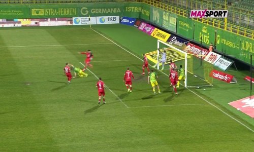 Pogledajte jednu od najbizarnijih situacija ikad u SHNL-u! Sudac priznao gol, igrači slave, a lopta prošla pored gola