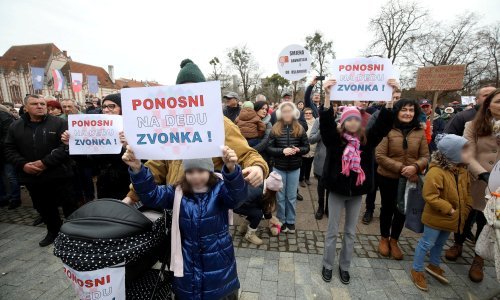 Petstotinjak ljudi prosvjedovalo u Čakovcu: U bolnici je neviđena kriza