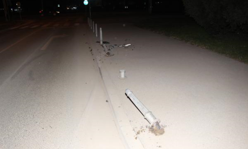 Recidivist autom porušio stupiće. Nije imao dozvolu, automobil je zaplijenjen