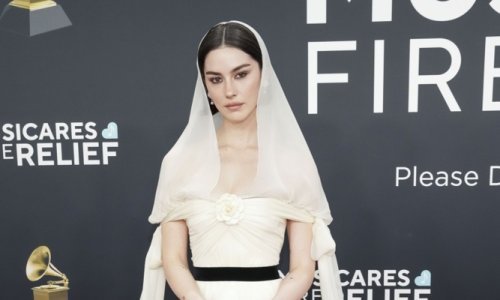 U vjenčanici na crvenom tepihu: Svi bruje o predivnoj haljini lijepe glazbenice