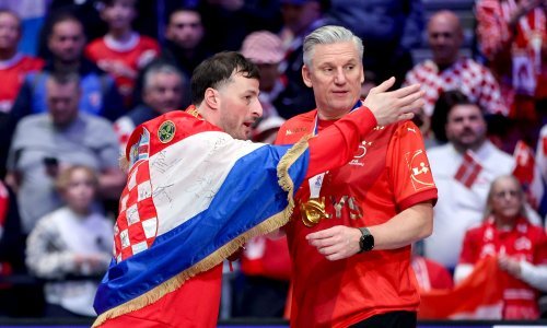 Mnogi su u prijenosu primijetili da je danski izbornik dvije medalje spremio u džep. Otkriveno što se dogodilo