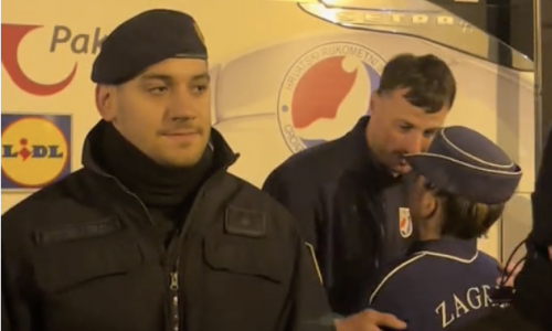 Duvnjak je vidio kako se netko dere na mažoretkinju. Pogledajte što je napravio