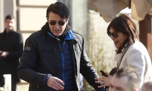 Još uvijek je u Hrvatskoj: Goran Višnjić snimljen u centru Zagreba, u dobrom društvu
