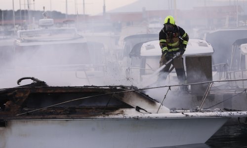 Poznat uzrok velikog požara u splitskoj lučici Spinut