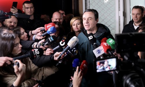 Kurti proglasio pobjedu na Kosovu, ali mora tražiti partnere za vladu