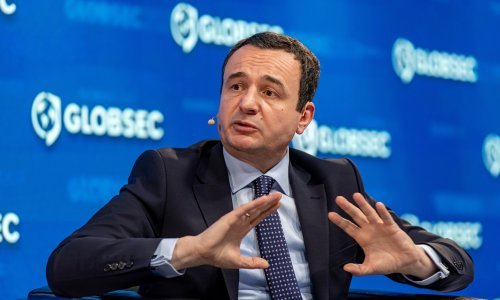 Kurti uz pomoć žetončića opet uzima vlast, ali sad ga nadgleda - Trump: Što čeka Kosovo?