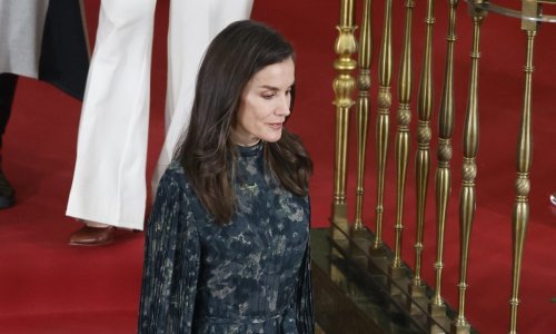 Četiri godine čuvala ju je u ormaru: Kraljica Letizia oduševila haljinom, ali i čizmama