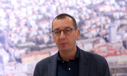 Filipović: HDZ ne zna bi li piškio ili kakio, a nezavisna kandidatkinja čita s blesimetra