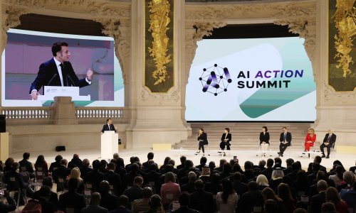 EU ulaže 200 milijardi eura u AI. Na samitu u Parizu sučelile se dvije vizije