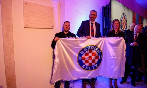 Zadrani u kamen uklesali vezu s Hajdukom, evo što ih spaja