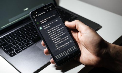 Istraživanje pokazalo da nas AI zaglupljuje i uljenjuje