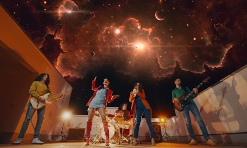 Lucija Marcelić & Pink Noise budni sanjaju uz šareni spot Dinka Čvorića - Doringa