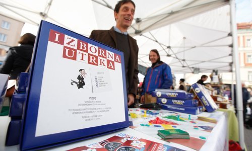 Ugasite televizore, okupite obitelj i osvojite vlast