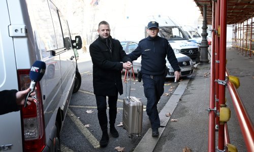 Bračni par osumnjičen za nepropisno odlaganje otpada dobio istražni zatvor