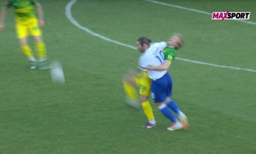 Pogledajte kako je Livaja laktom udario suparnika; da je dobio karton, ne bi igrao derbi s Osijekom