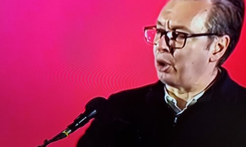 Vučić objavio video: Ko je majstor pumpanja?