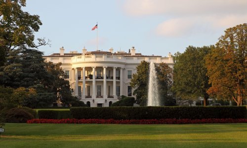 Trump ukinuo Bidenove mjere za AI: 'Želimo efikasnu primjenu umjetne inteligencije'