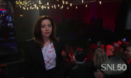 Prvo pojavljivanje Aubrey Plaze nakon smrti supruga