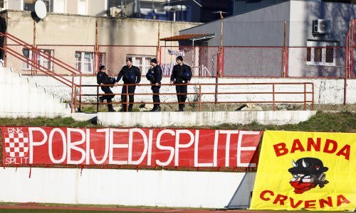 Pad Splita: Nakon 16 kola juniori su napustili ligu uz gol razliku 10:122, a seniori...