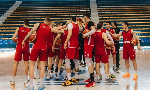 Dan prije utakmice odluke Sesar ostao bez dva važna igrača, a Hezonja se tek priključio