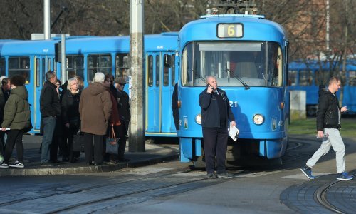 Krš i lom u Zagrebu: Sudarili se tramvaj i cisterna