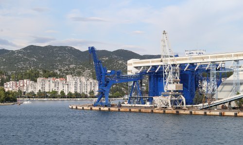 Luka Ploče ostvarila lani gotovo 7 milijuna eura neto dobiti