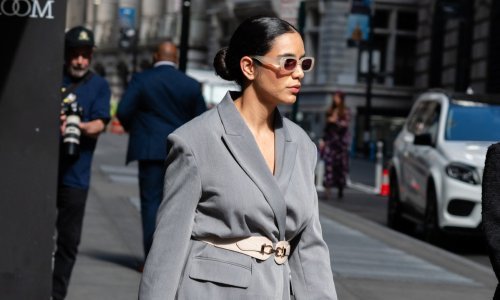 Vrijeme je da se 'gole' haljine spreme u ormar, a zamijenit će ih ovaj odvažni komad