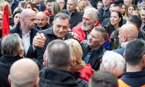 Kriza u BiH se zaoštrava, Dodik potpisao sporne zakone