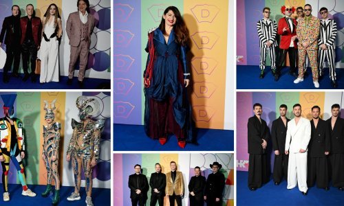 Počeo je šušur u Opatiji: Plavim tepihom prodefilirali ovogodišnji natjecatelji Dore