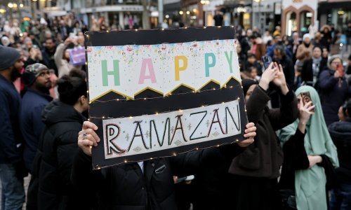 Započeo sveti mjesec Ramazan, obilježava ga stotine milijuna muslimana